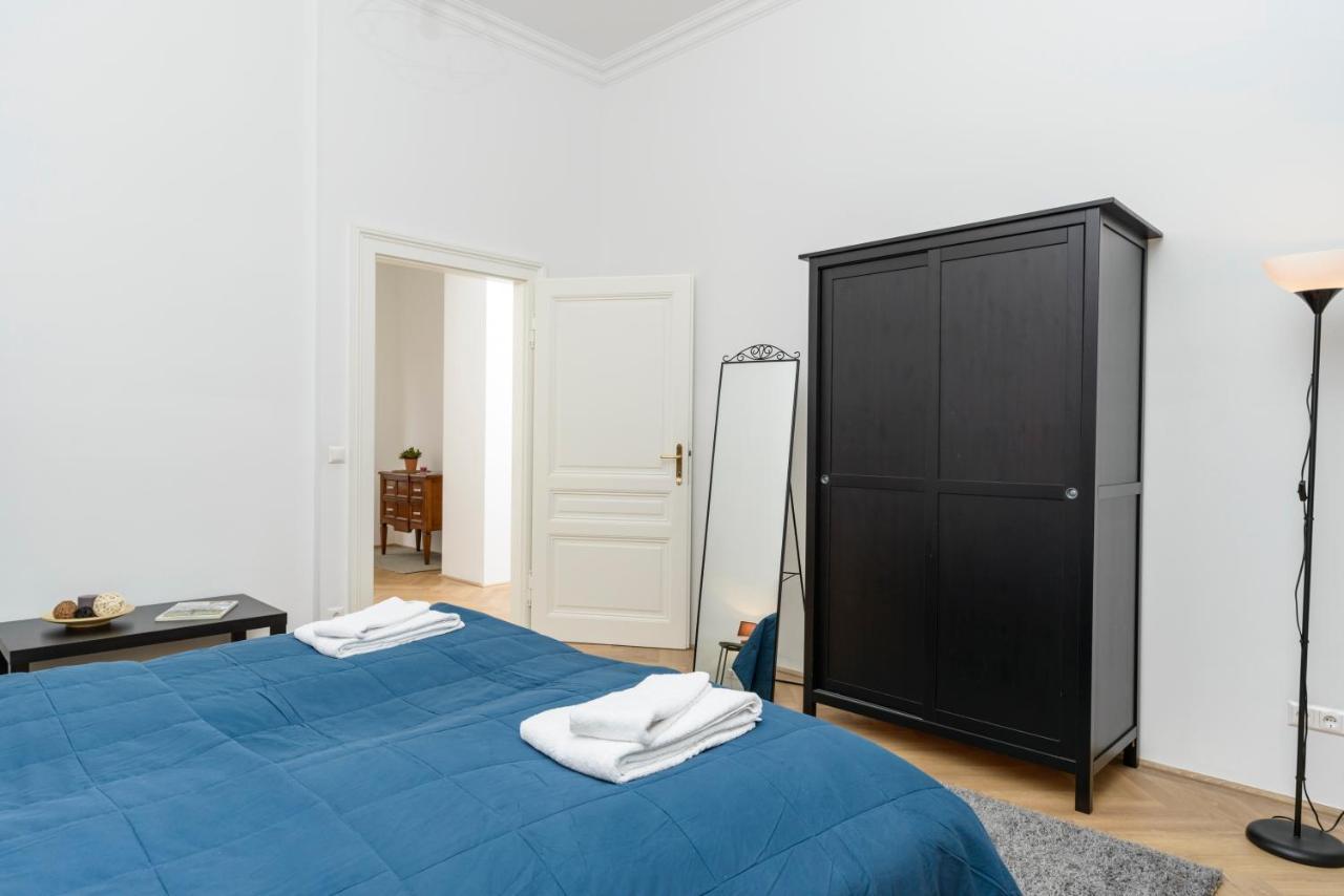 וינה Senator Suite Stephansplatz By Ichbucheat מראה חיצוני תמונה