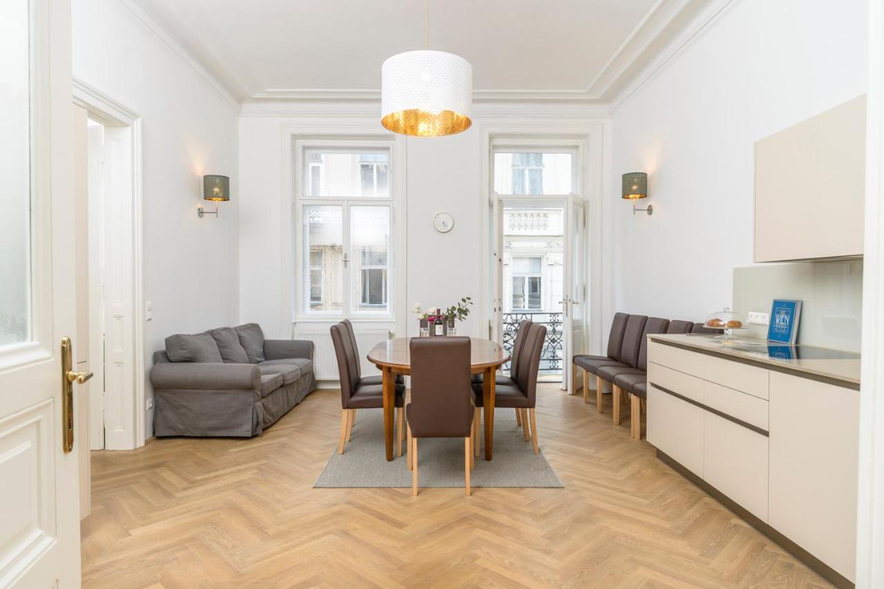 וינה Senator Suite Stephansplatz By Ichbucheat מראה חיצוני תמונה