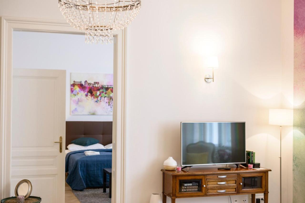 וינה Senator Suite Stephansplatz By Ichbucheat מראה חיצוני תמונה