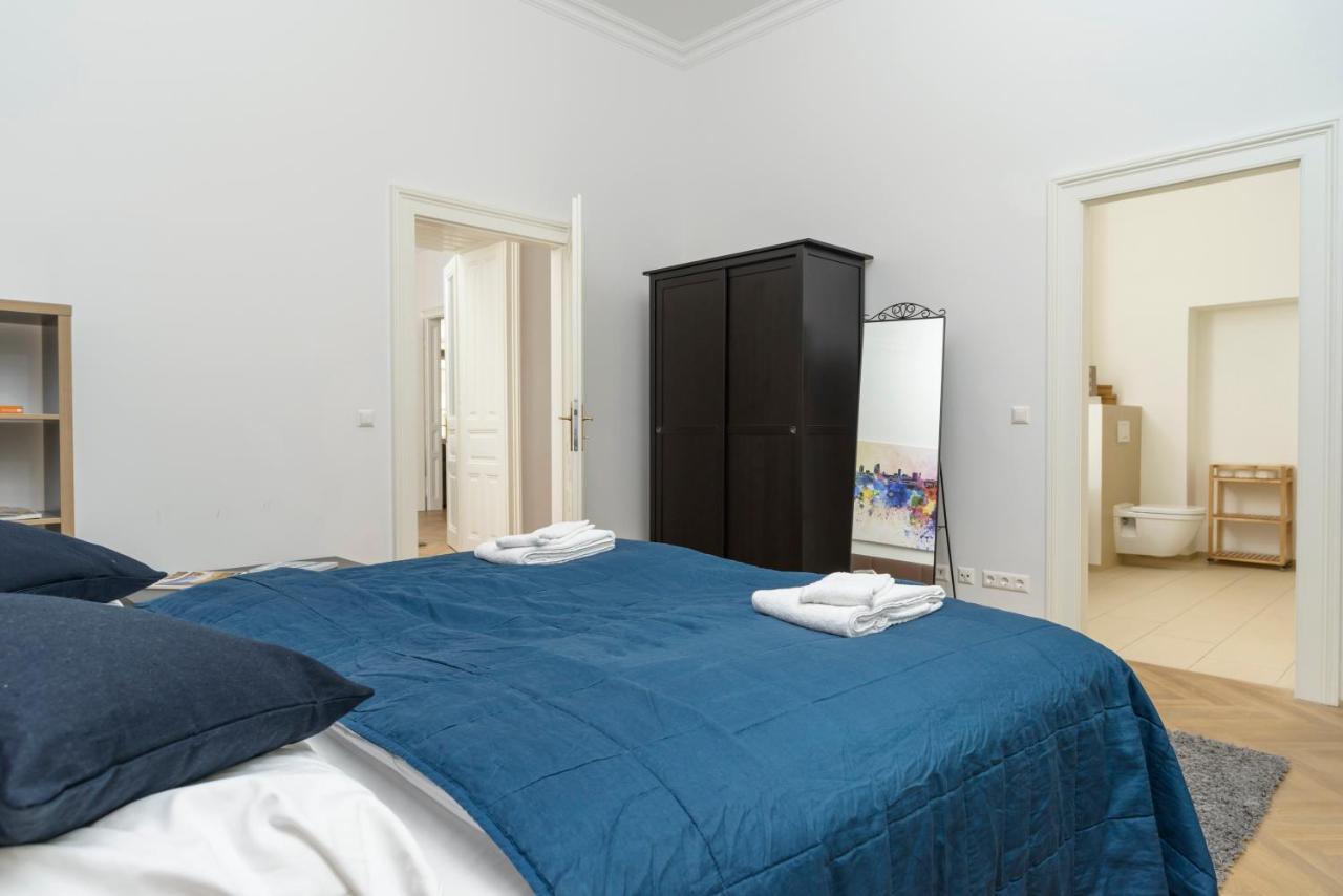 וינה Senator Suite Stephansplatz By Ichbucheat מראה חיצוני תמונה