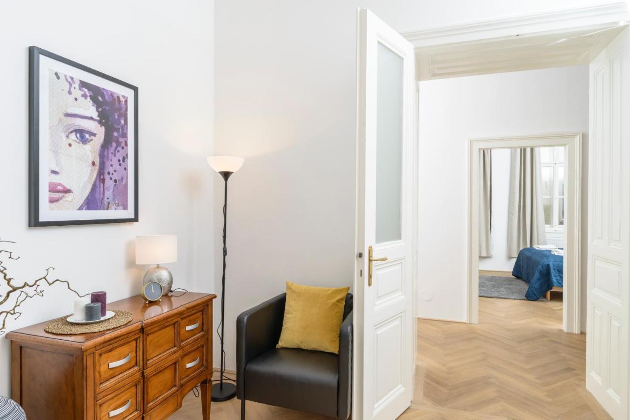 וינה Senator Suite Stephansplatz By Ichbucheat מראה חיצוני תמונה
