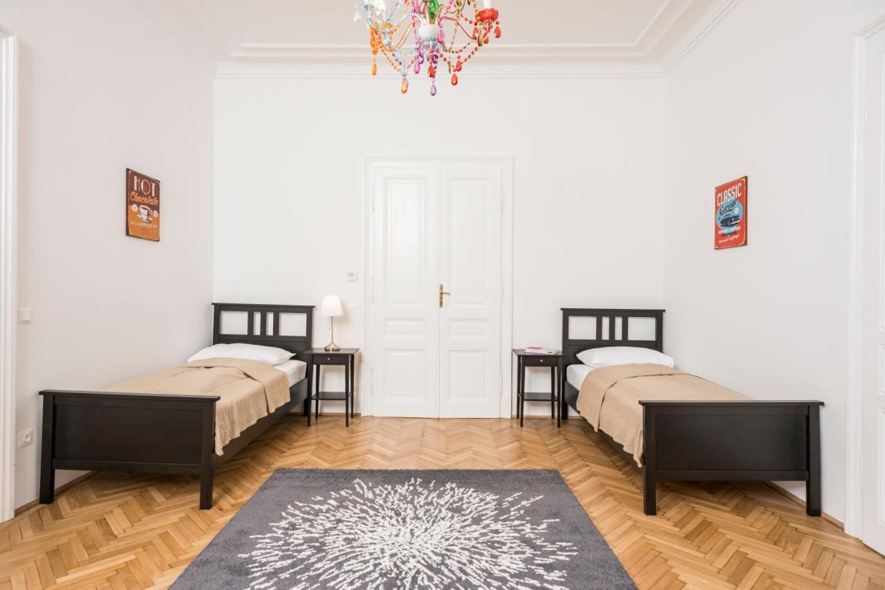 וינה Senator Suite Stephansplatz By Ichbucheat מראה חיצוני תמונה