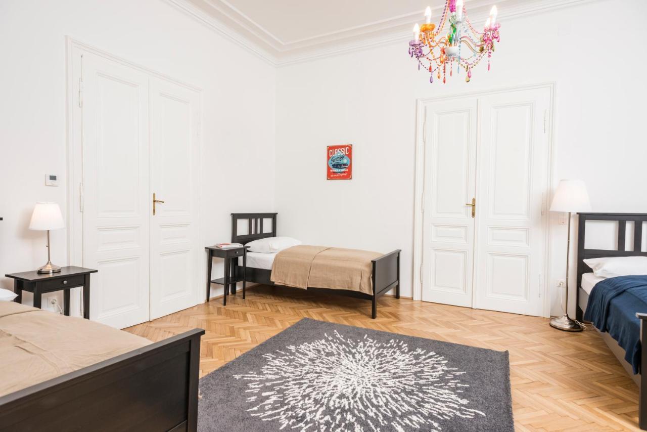 וינה Senator Suite Stephansplatz By Ichbucheat מראה חיצוני תמונה
