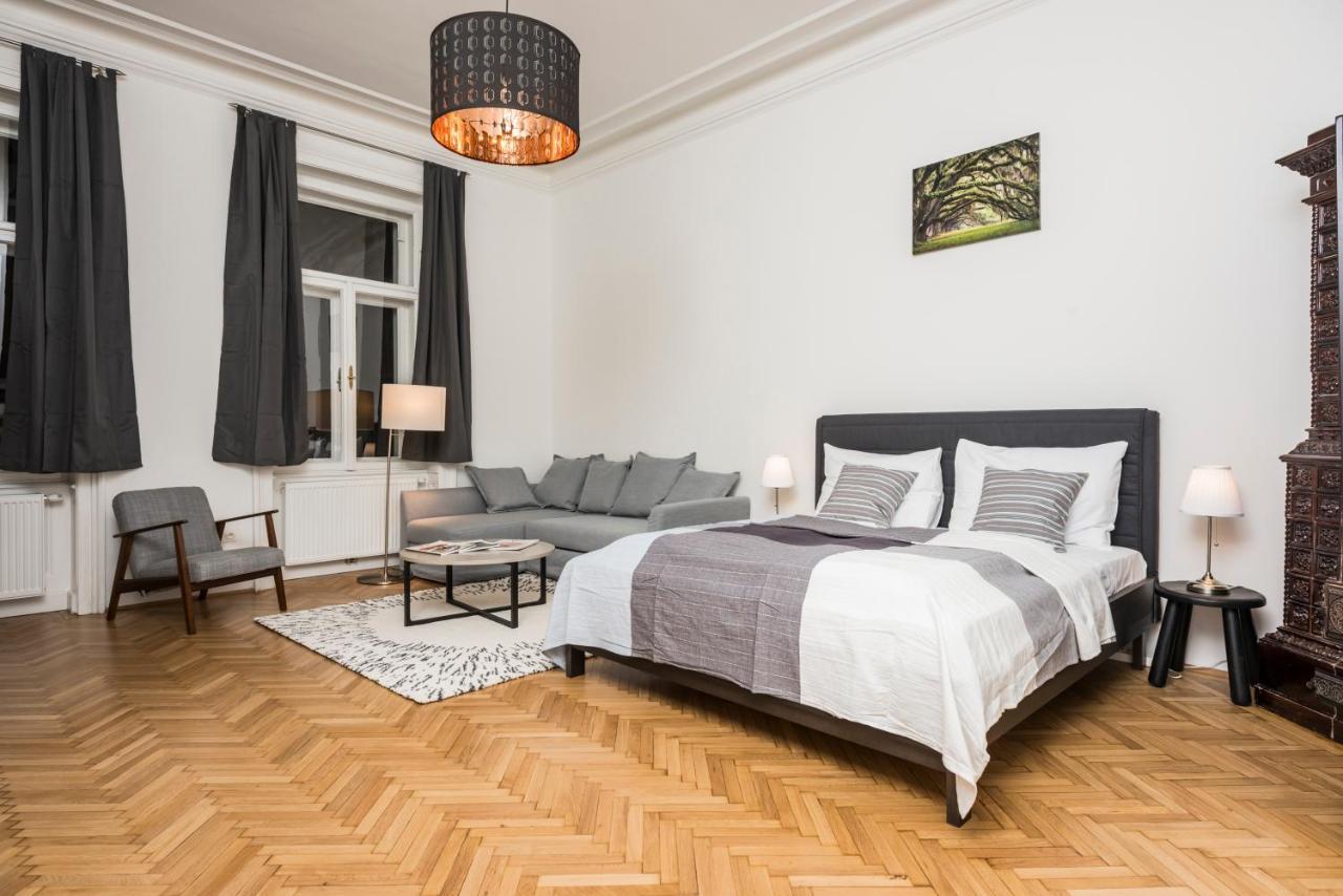 וינה Senator Suite Stephansplatz By Ichbucheat מראה חיצוני תמונה