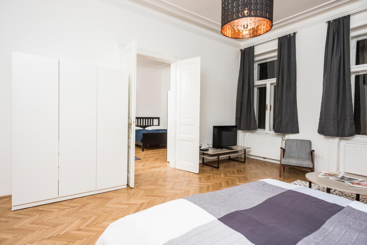 וינה Senator Suite Stephansplatz By Ichbucheat מראה חיצוני תמונה