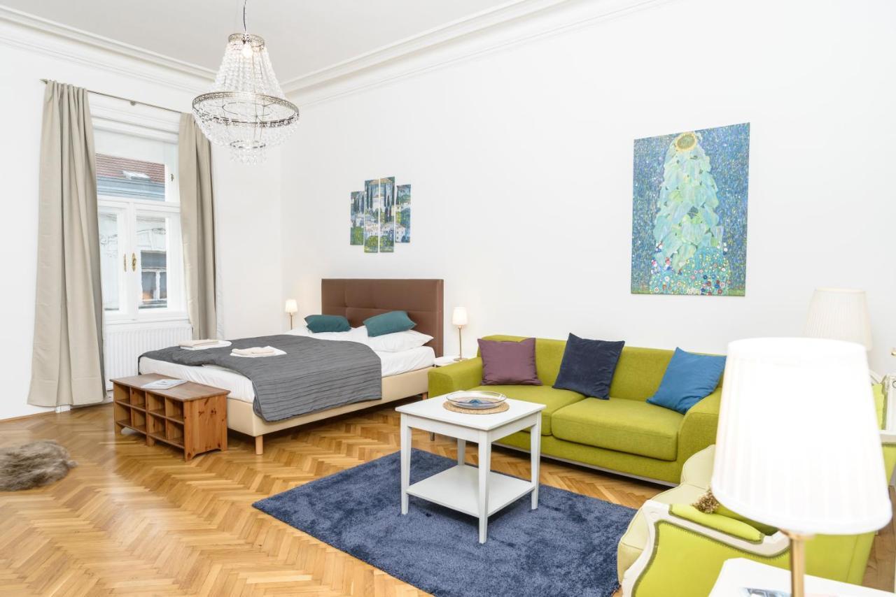 וינה Senator Suite Stephansplatz By Ichbucheat מראה חיצוני תמונה
