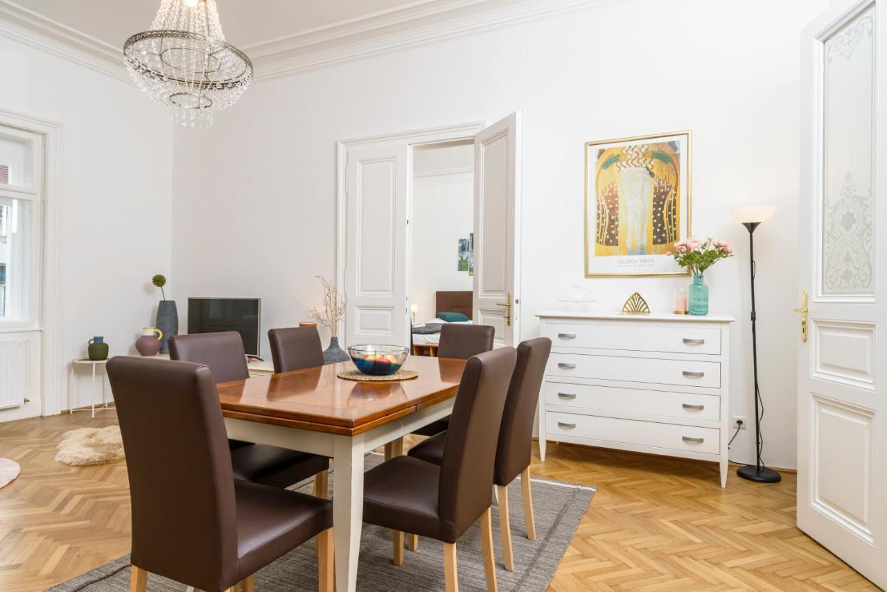 וינה Senator Suite Stephansplatz By Ichbucheat מראה חיצוני תמונה