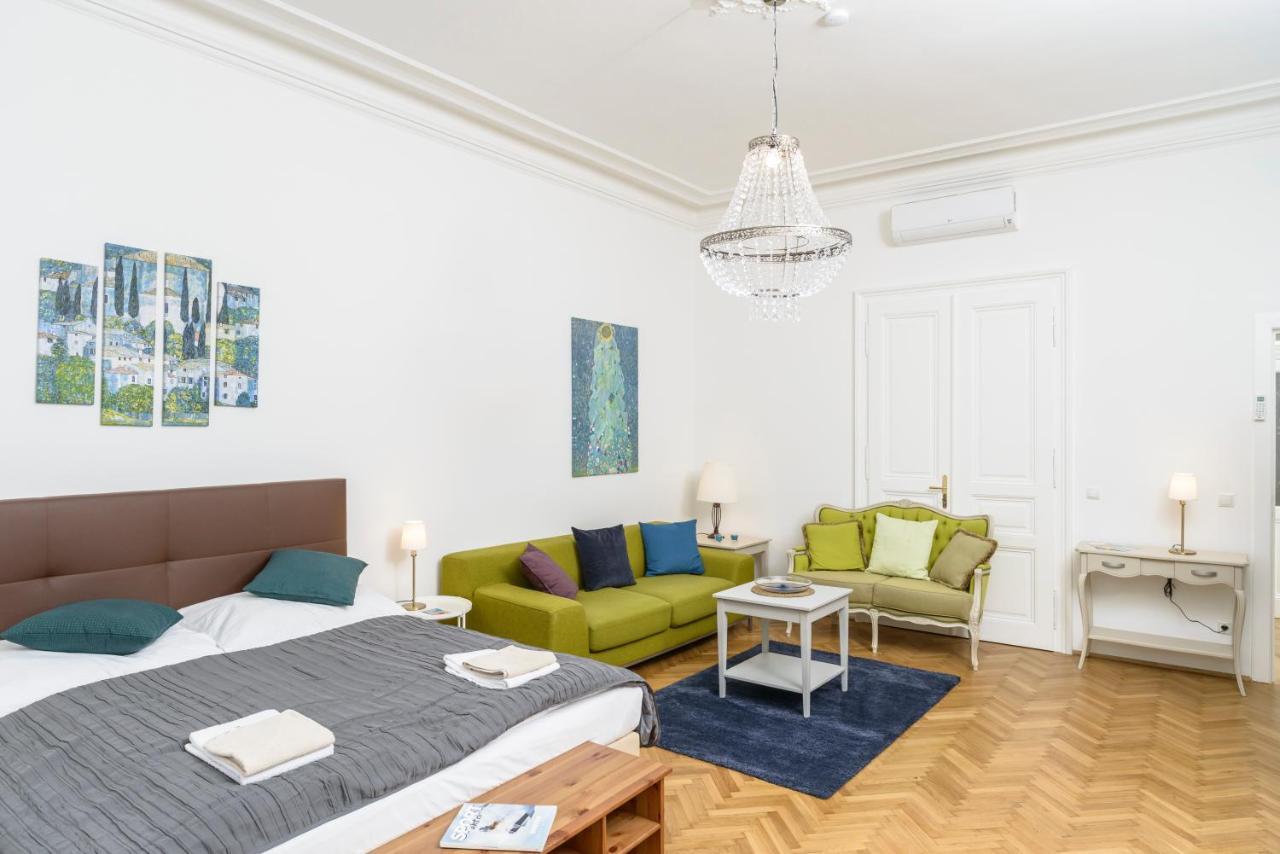 וינה Senator Suite Stephansplatz By Ichbucheat מראה חיצוני תמונה